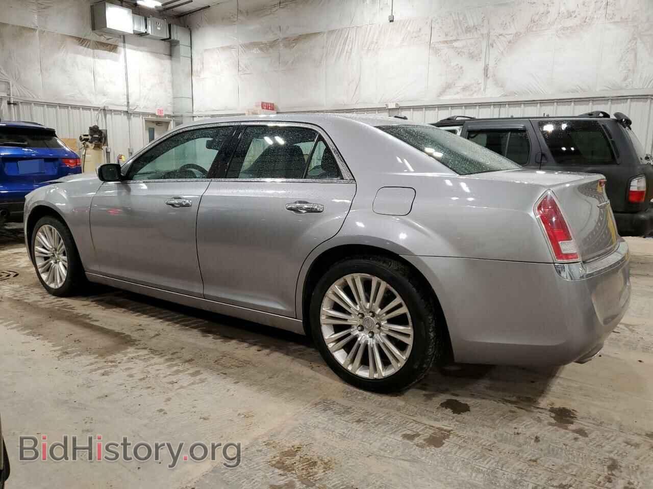 2011 CHRYSLER 300 - VIN: 2C3CA5CG4BH522097 - Фото 2