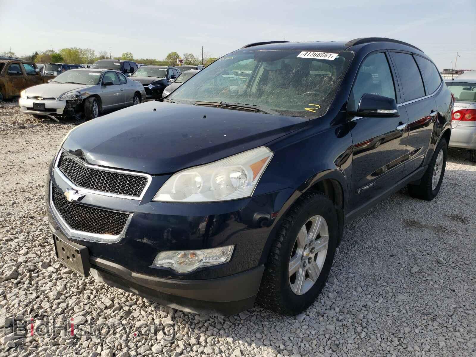 2009 CHEVROLET TRAVERSE - VIN: 1GNER23D29S149055 - Фото 2