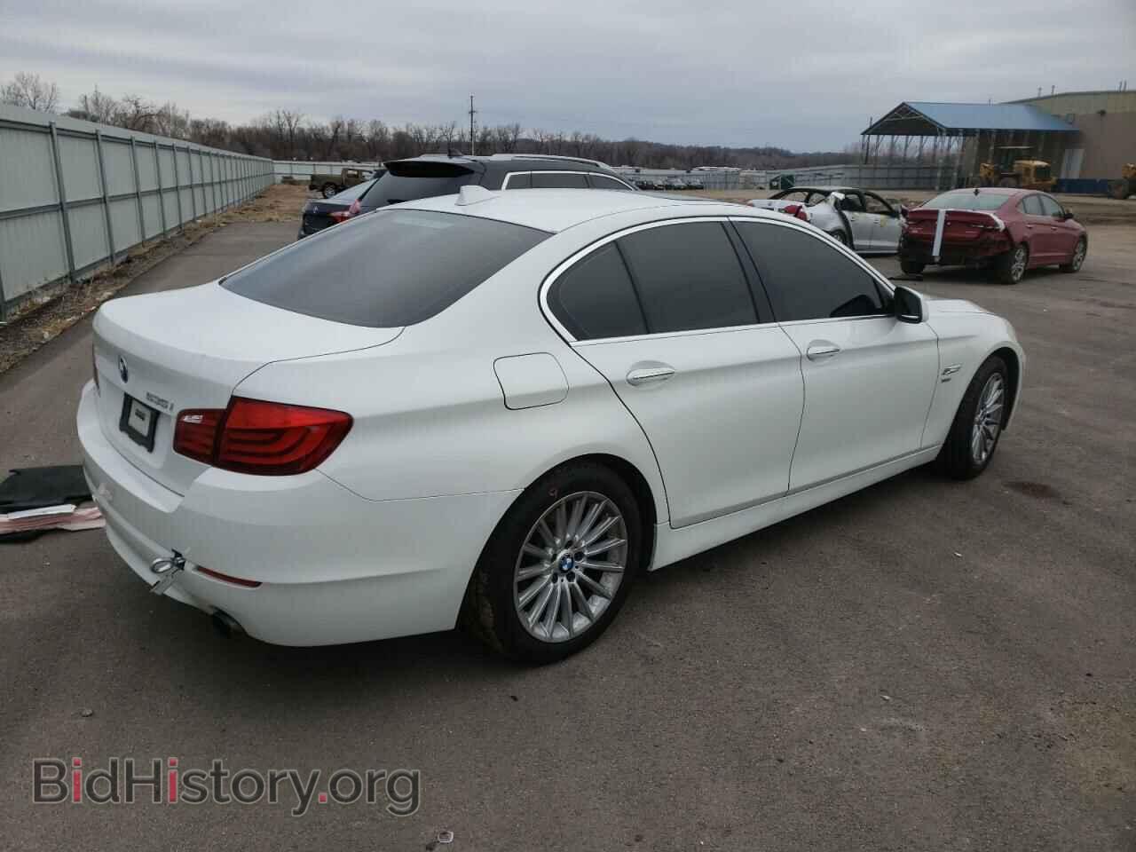 2011 BMW 5 SERIES - VIN: WBAFU7C51BC873351 - Фото 3