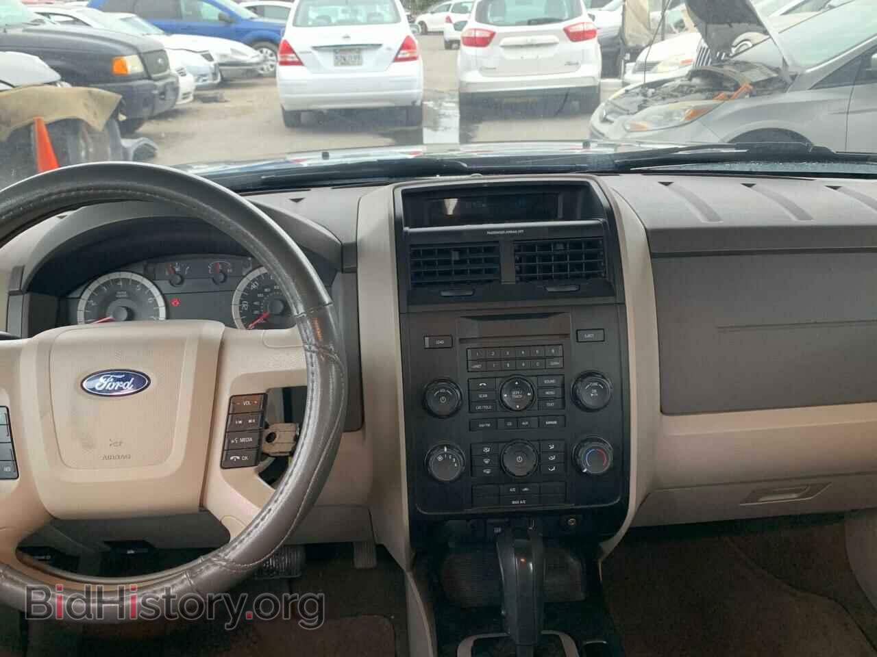 2011 FORD ESCAPE - VIN: 1FMCU0C78BKC04932 - Фото 9