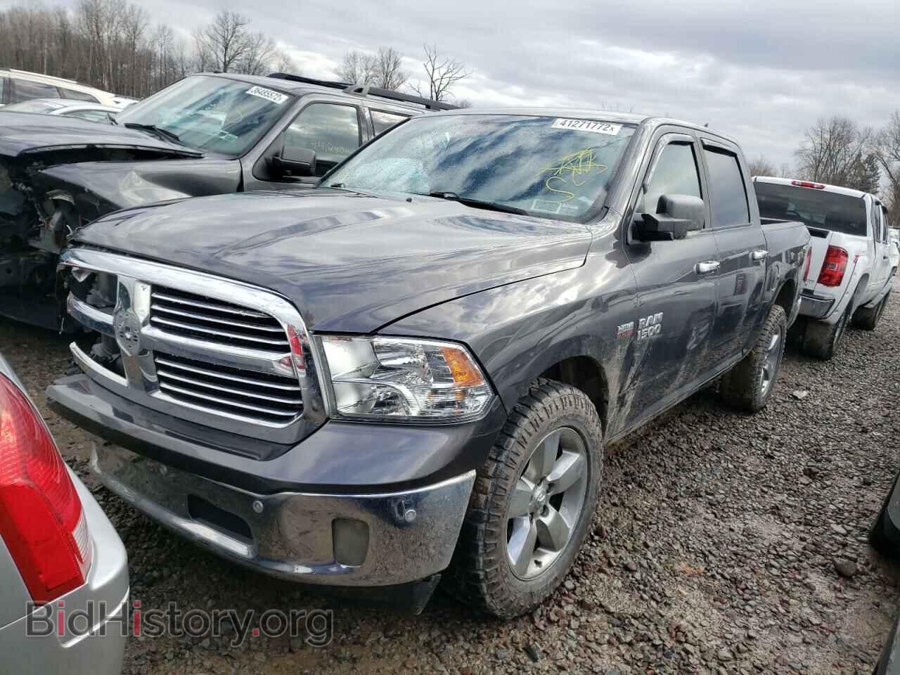 2017 RAM 1500 - VIN: 1C6RR7LT3HS641713 - Photo 2