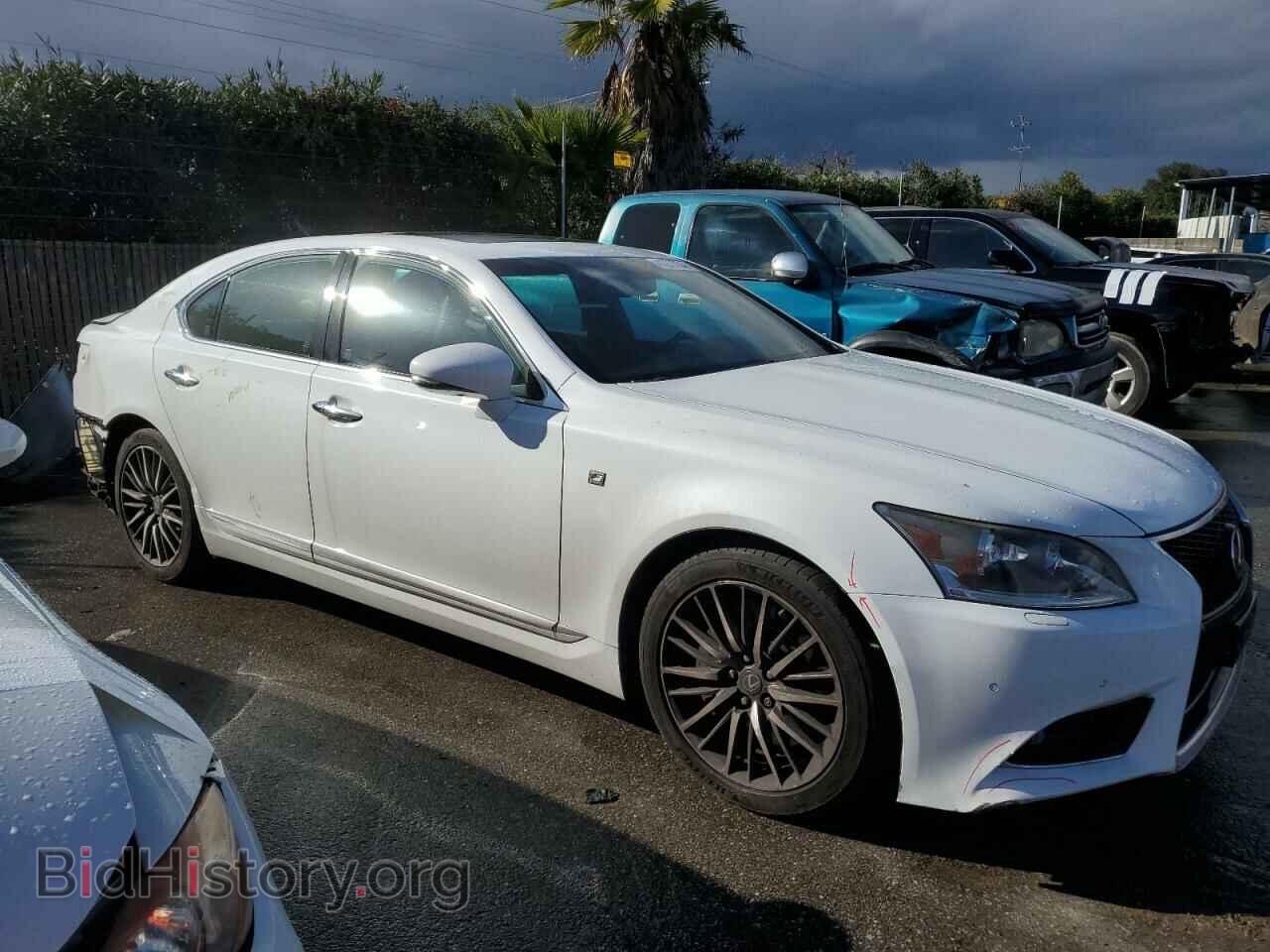 2013 LEXUS LS460 - VIN: JTHBL5EF3D5116018 - Photo 4