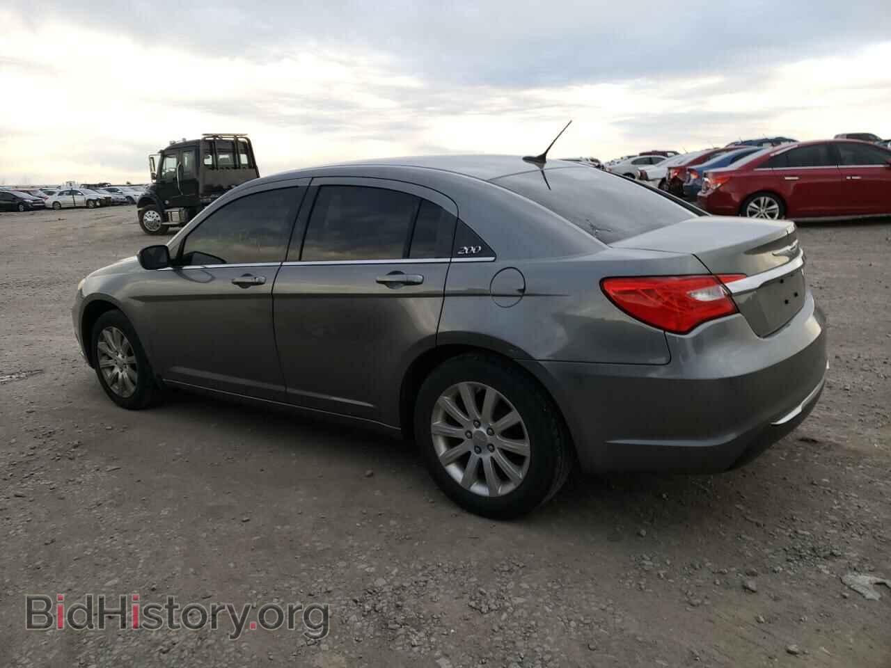 2013 CHRYSLER 200 - VIN: 1C3CCBBB6DN618225 - Фото 2