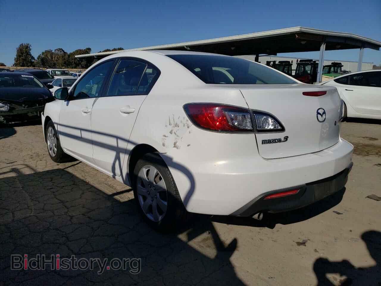 2011 MAZDA 3 - VIN: JM1BL1UG2B1481721 - Фото 2