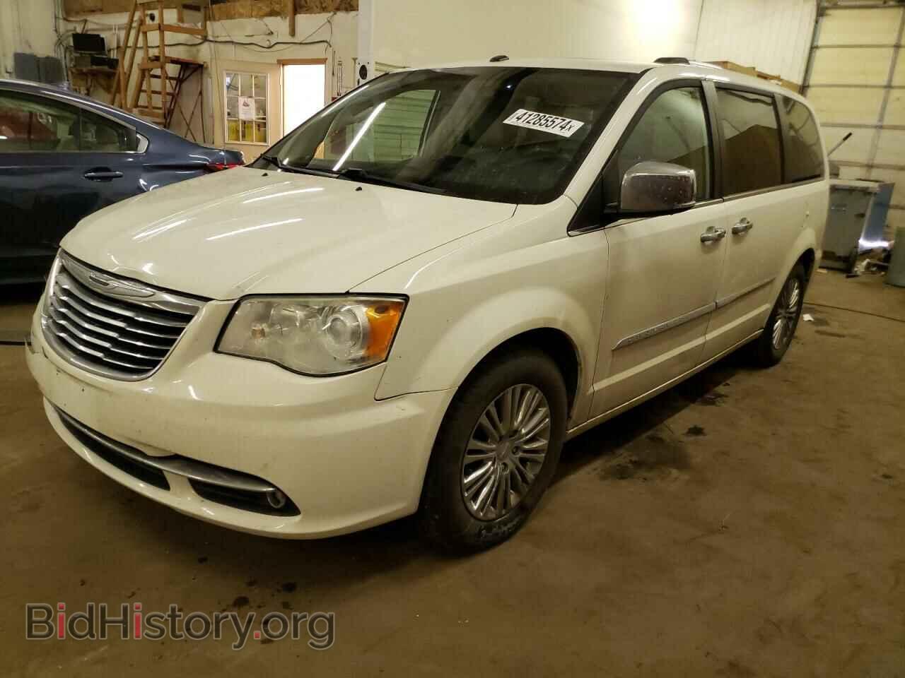 Photo 2A4RR6DG2BR616017 - CHRYSLER MINIVAN 2011