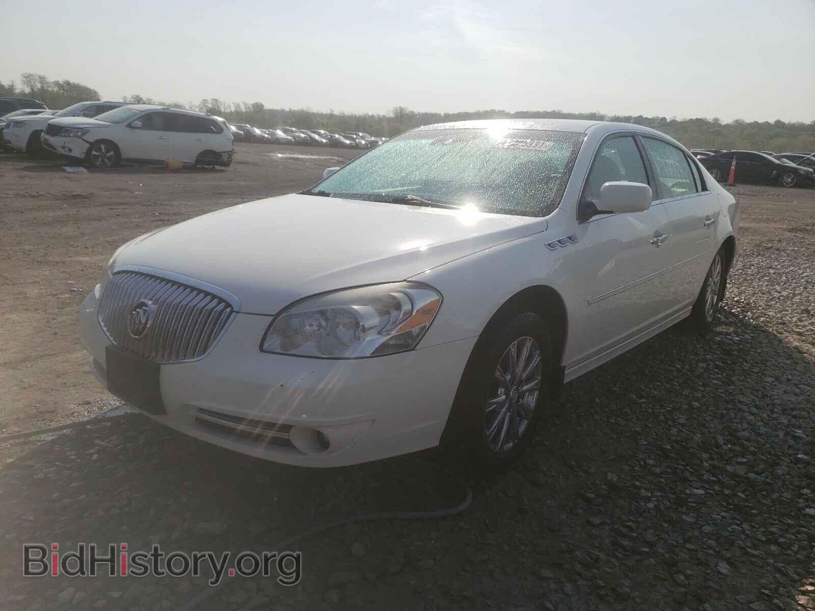 2011 BUICK LUCERNE - VIN: 1G4HJ5EM2BU110175 - Фото 2
