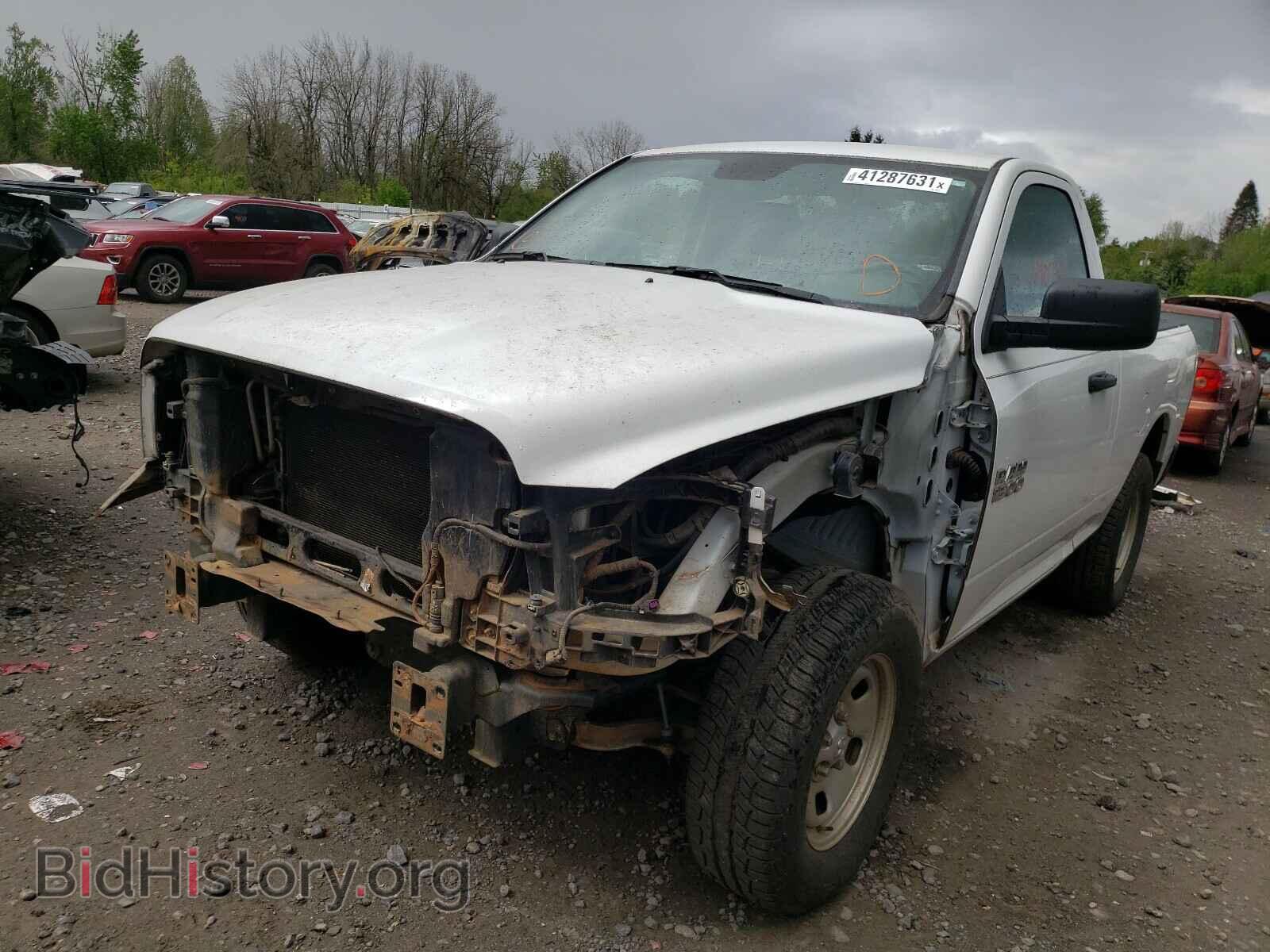 2017 RAM 1500 - VIN: 3C6JR7AT5HG789174 - Фото 2