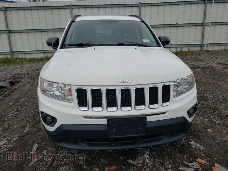2011 Jeep COMPASS (VIN 1J4NF1FB9BD136006) — photo 9 of 10