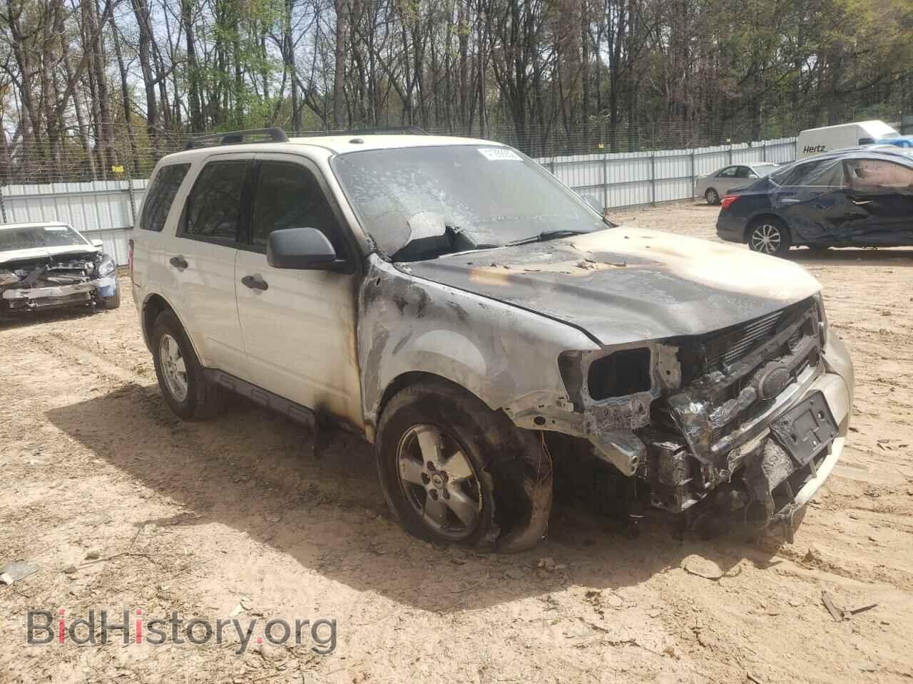 Photo 1FMCU0D75AKB28700 - FORD ESCAPE 2010