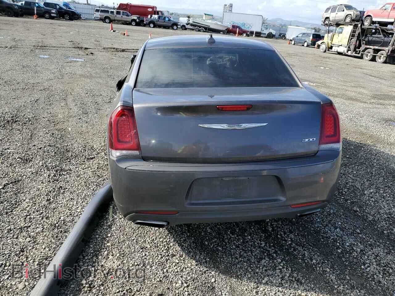 2018 CHRYSLER 300 - VIN: 2C3CCAAG9JH191103 - Фото 6