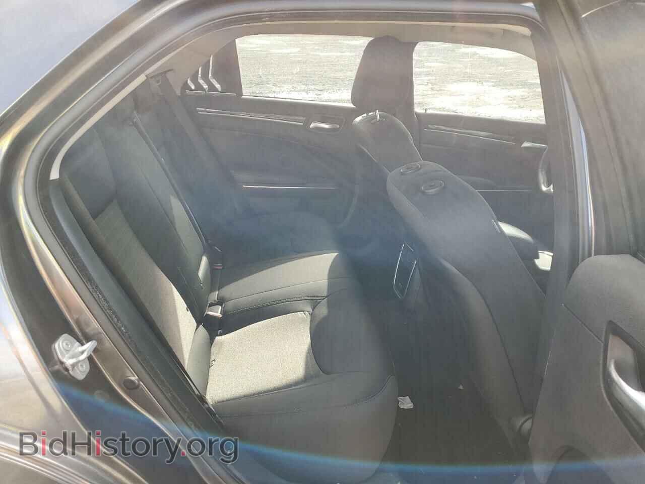 2018 CHRYSLER 300 - VIN: 2C3CCAAG9JH191103 - Фото 10