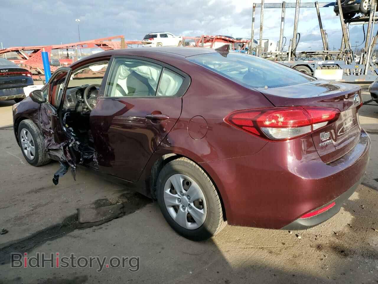 2017 KIA FORTE - VIN: 3KPFK4A77HE110764 - Фото 2