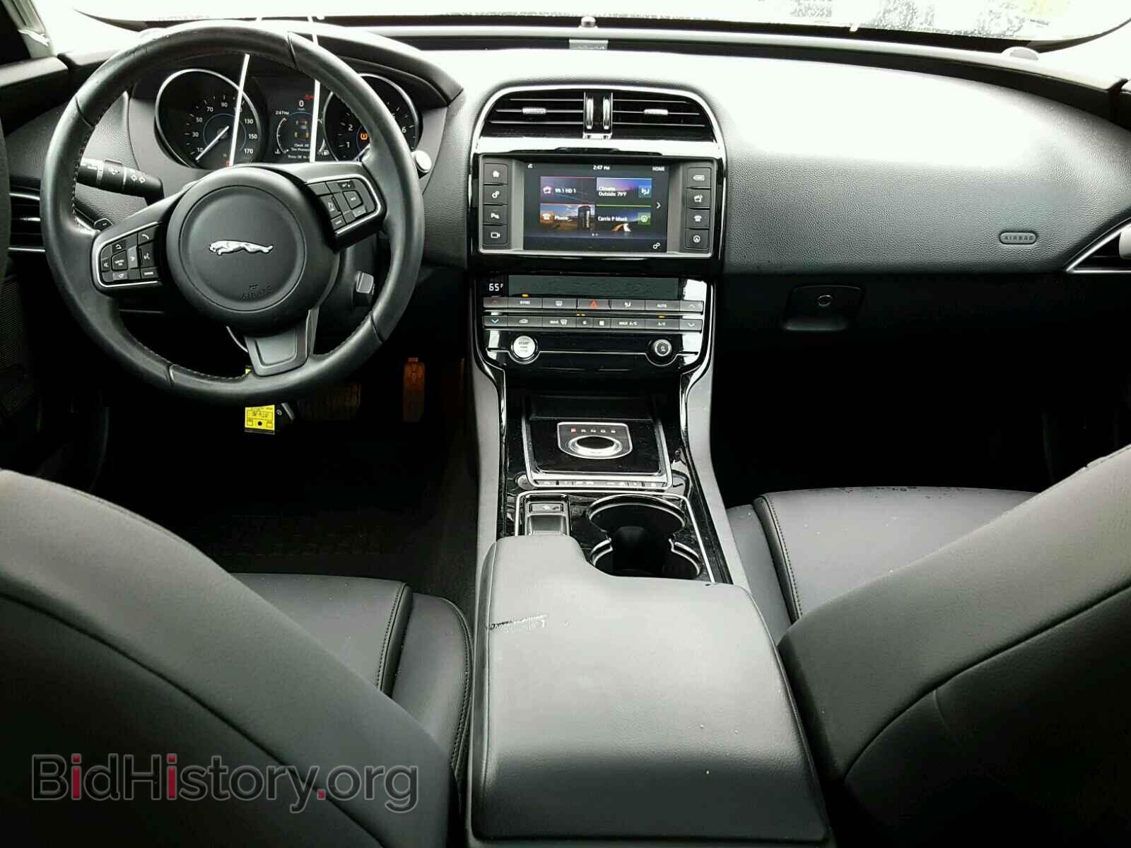2017 JAGUAR XE - VIN: SAJAD4BVXHA956747 - Фото 9