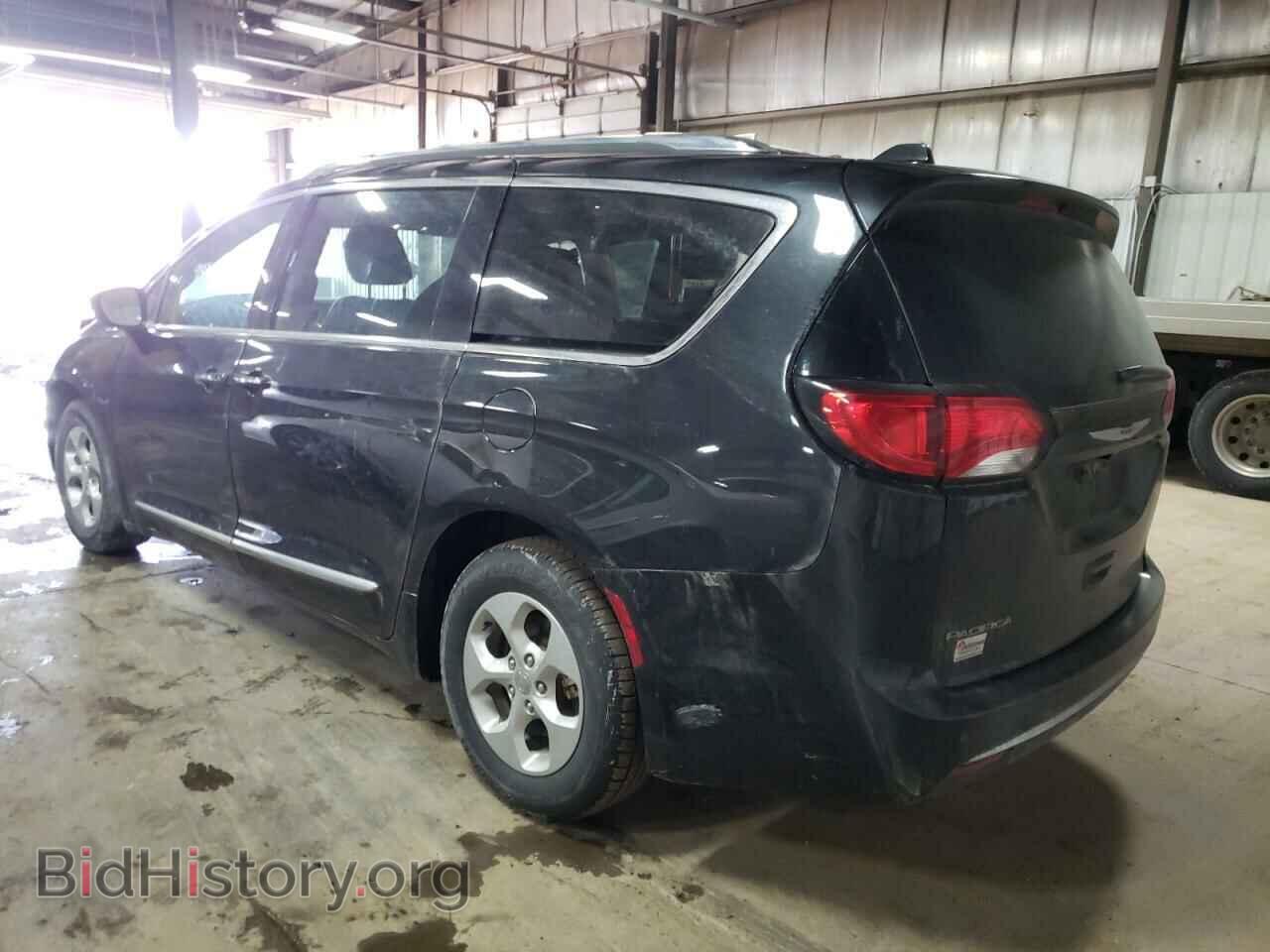 2017 CHRYSLER PACIFICA - VIN: 2C4RC1EGXHR588839 - Фото 3