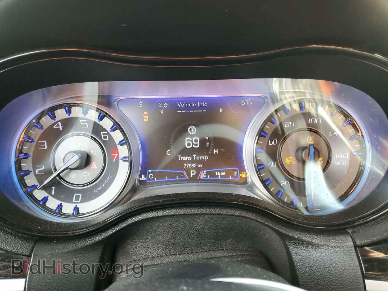 2019 CHRYSLER 300 - VIN: 2C3CCABGXKH634021 - Photo 9