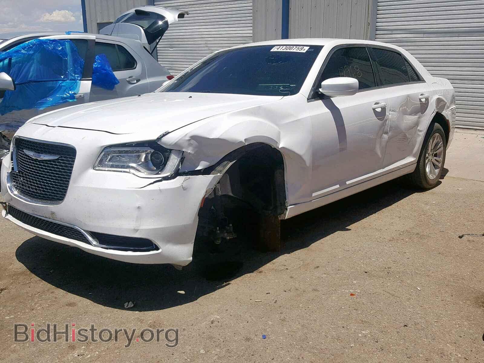 2017 CHRYSLER 300 - VIN: 2C3CCAAG0HH516375 - Фото 2