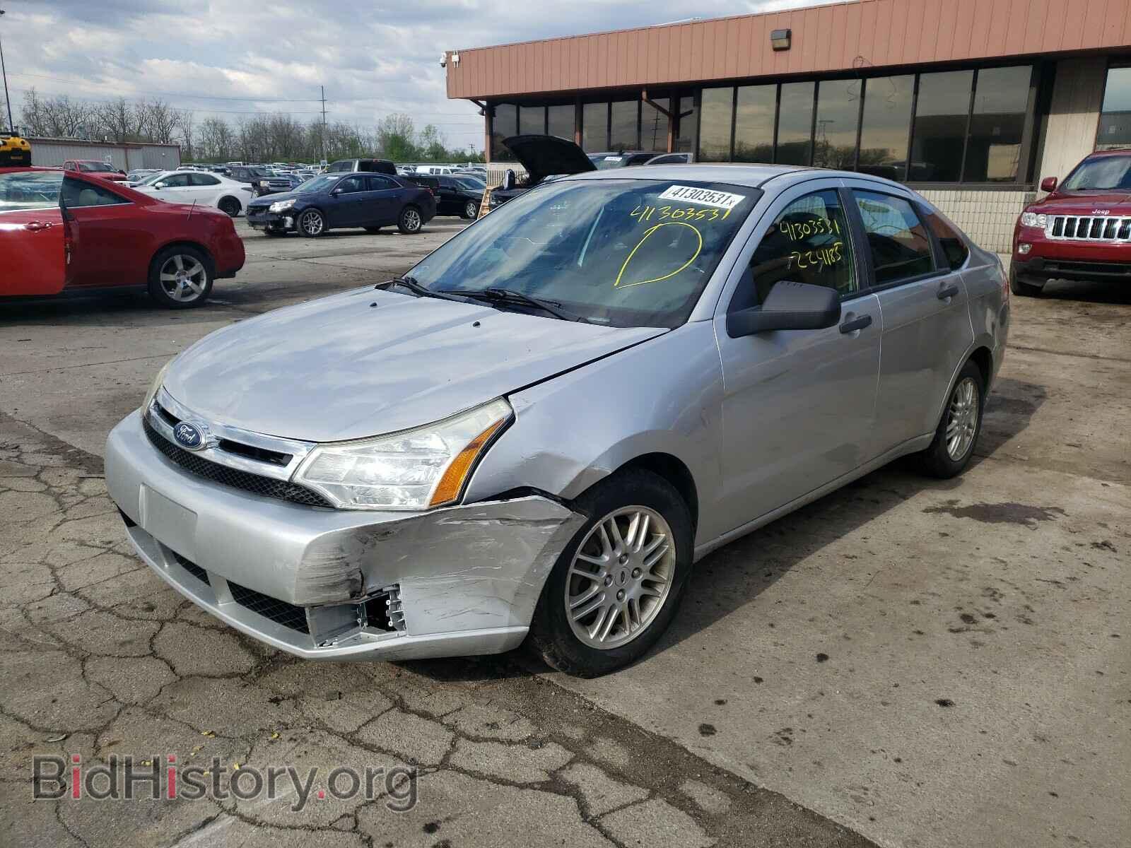 2011 FORD FOCUS - VIN: 1FAHP3FN2BW125770 - Фото 2