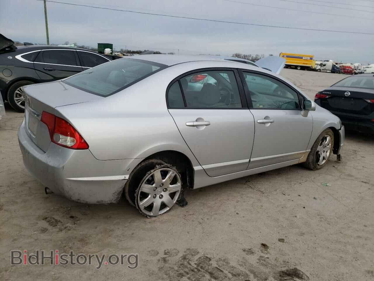 2011 HONDA CIVIC - VIN: 19XFA1F58BE041762 - Фото 3