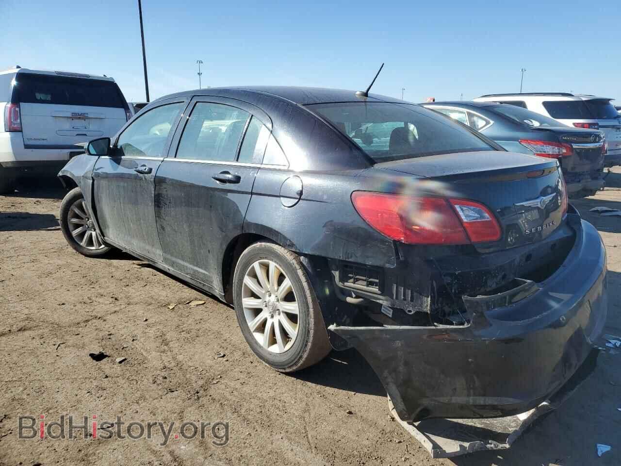 2010 CHRYSLER SEBRING - VIN: 1C3CC5FB0AN232908 - Фото 2