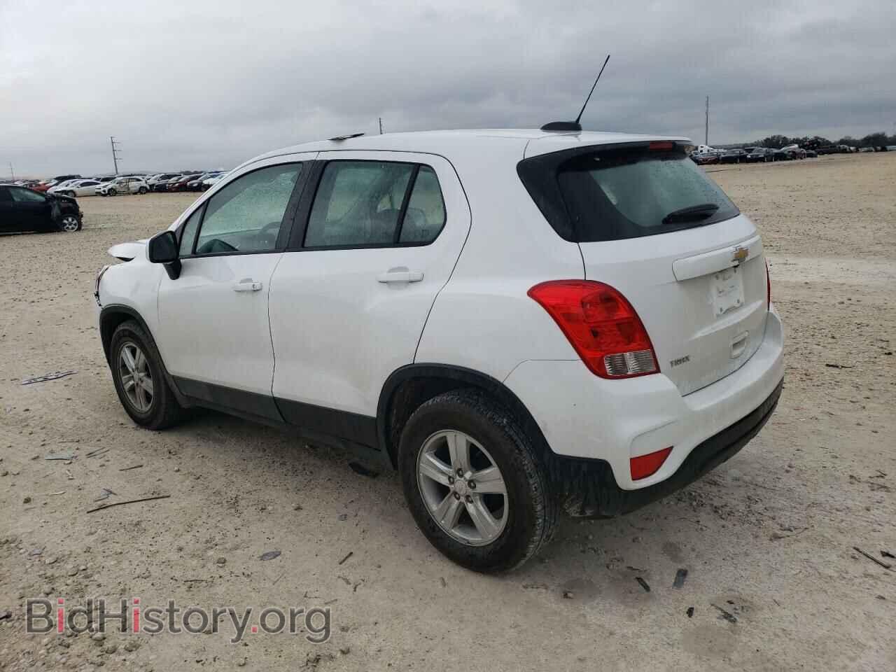 2020 CHEVROLET TRAX - VIN: 3GNCJKSB3LL285490 - Фото 2