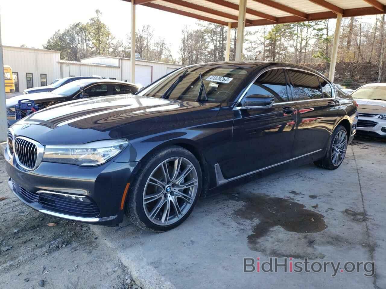 Photo WBA7E2C34HG740992 - BMW 7 SERIES 2017