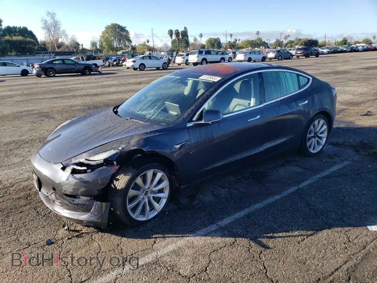 Фотография 5YJ3E1EBXJF069070 - TESLA MODEL 3 2018