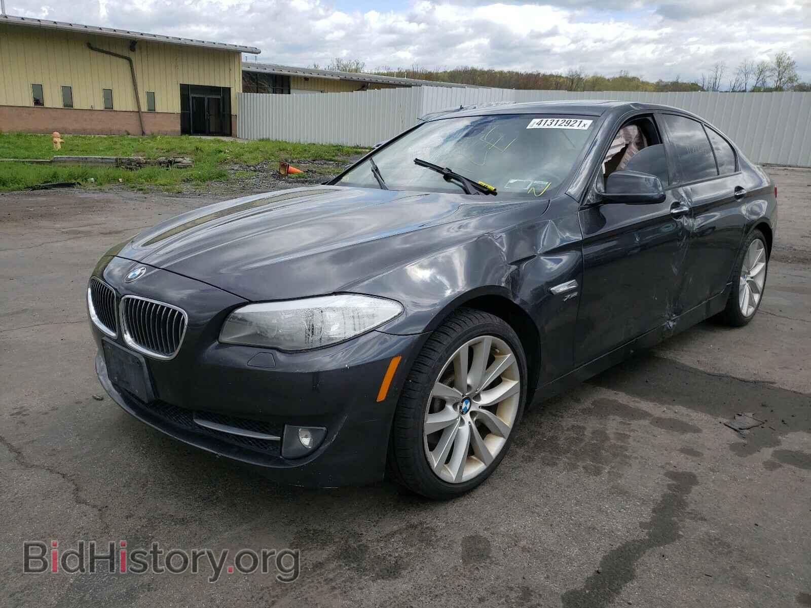 2011 BMW 5 SERIES - VIN: WBAFU7C5XBC875700 - Фото 2