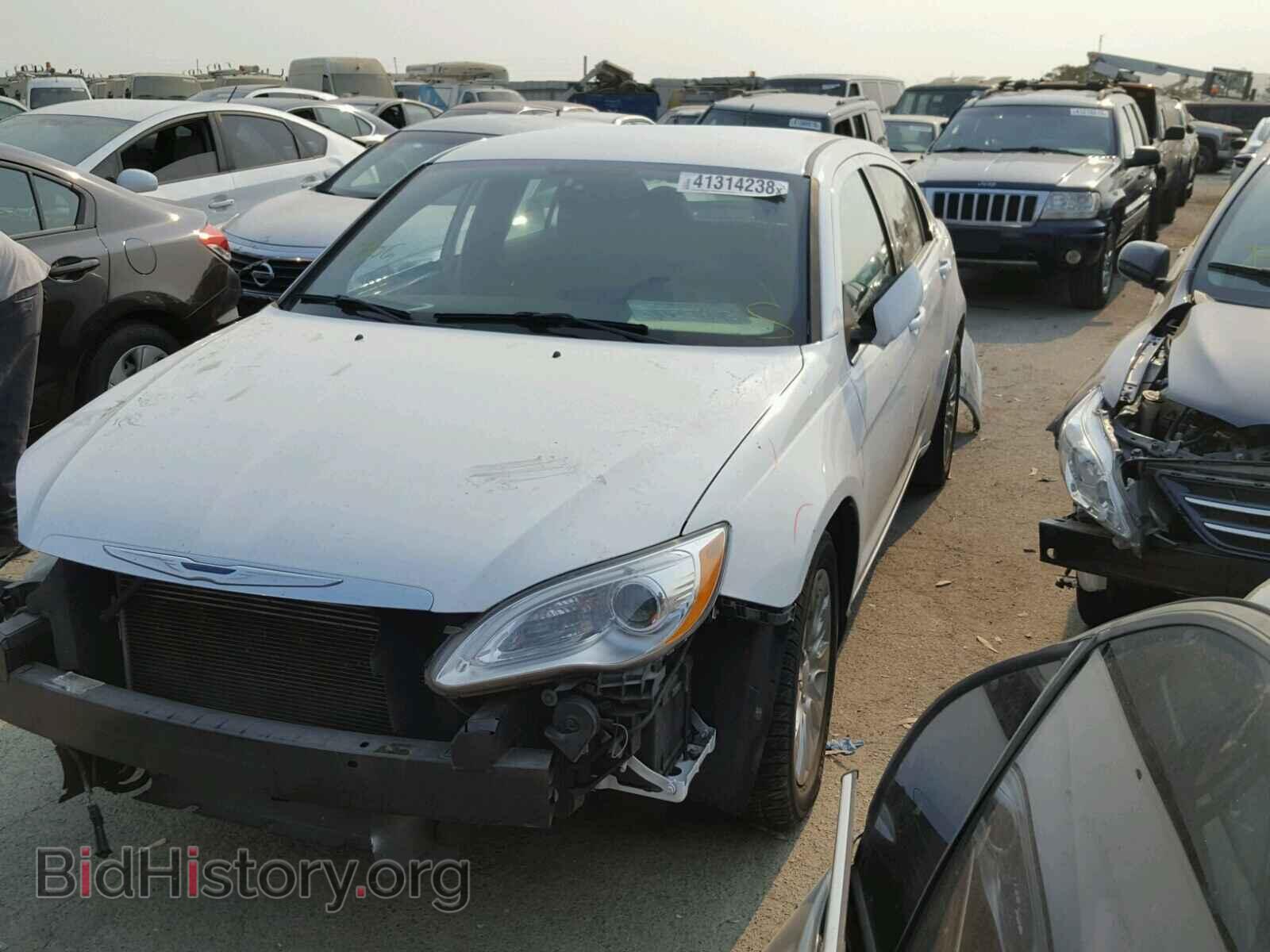 2012 CHRYSLER 200 - VIN: 1C3CCBAB3CN261814 - Photo 2