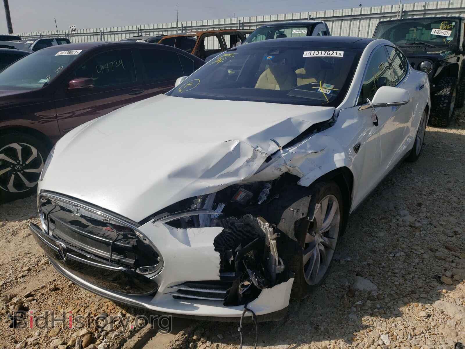 2014 TESLA MODEL S - VIN: 5YJSA1H10EFP61676 - Фото 2