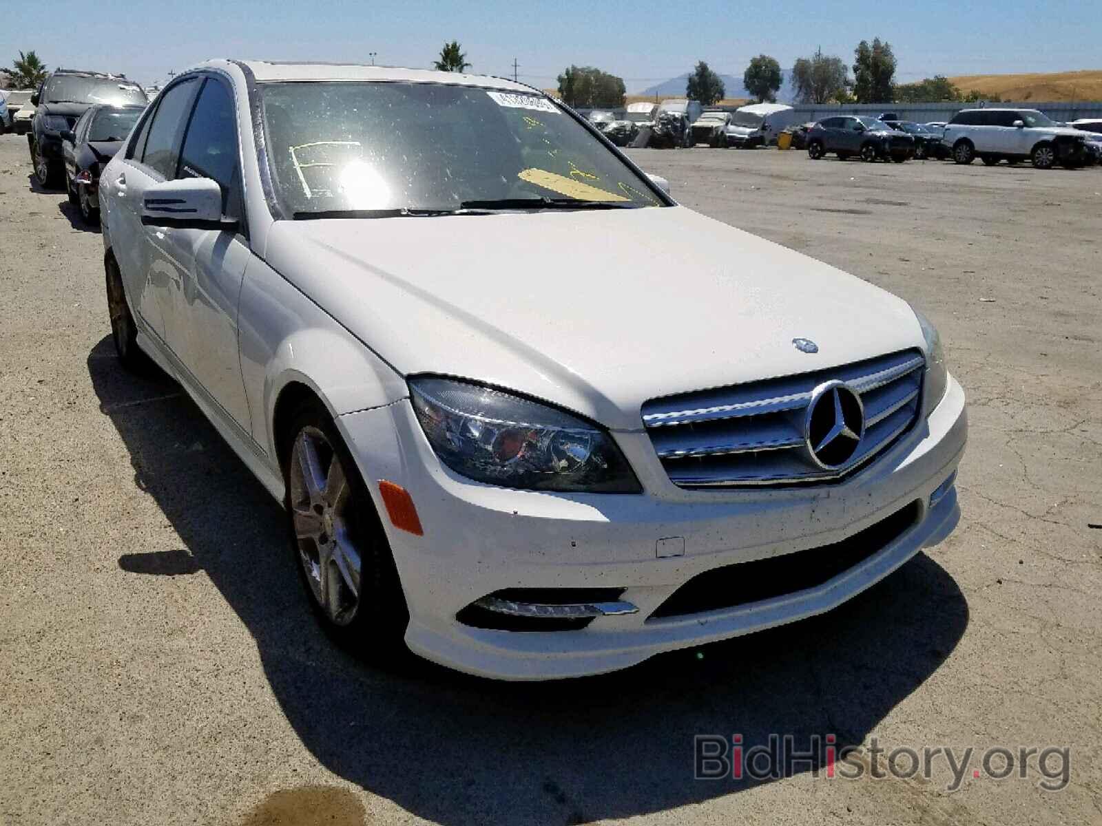 Photo WDDGF5EB7BR183681 - MERCEDES-BENZ C CLASS 2011