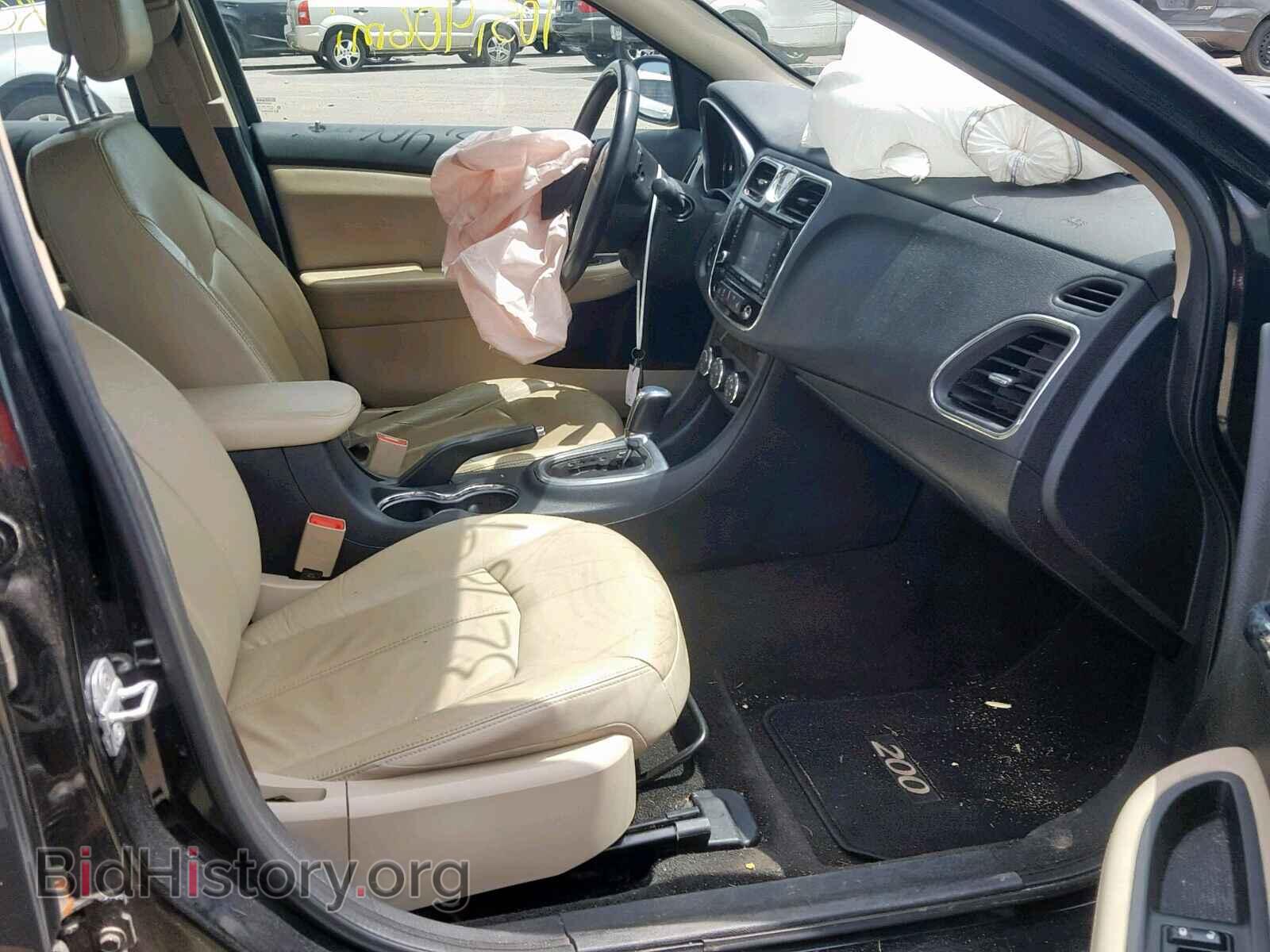 2011 CHRYSLER 200 - VIN: 1C3BC2FGXBN603841 - Photo 5