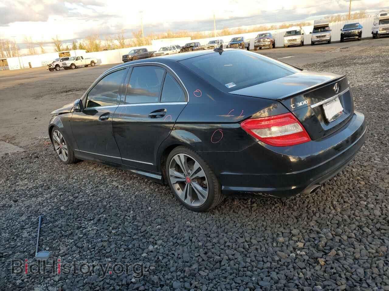 2011 MERCEDES-BENZ C-CLASS - VIN: WDDGF8BB4BR166973 - Фото 2