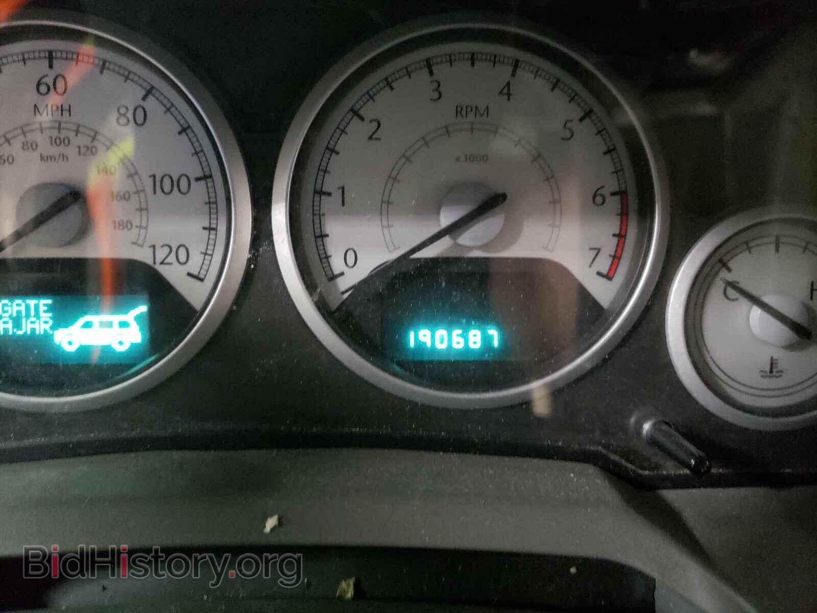 2009 CHRYSLER MINIVAN - VIN: 2A8HR54X59R596862 - Фото 8