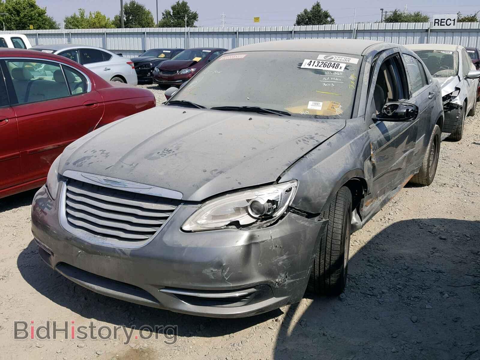 2013 CHRYSLER 200 - VIN: 1C3CCBABXDN624028 - Фото 2