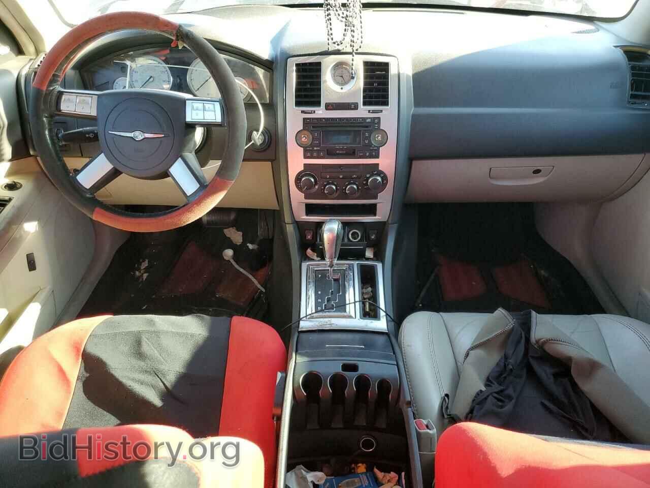 2006 CHRYSLER 300 - VIN: 2C3KA63H76H451039 - Фото 8