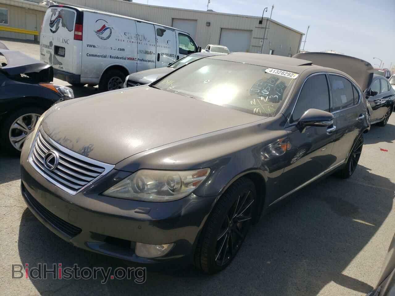 2011 LEXUS LS460 - VIN: JTHGL5EF5B5042944 - Photo 2