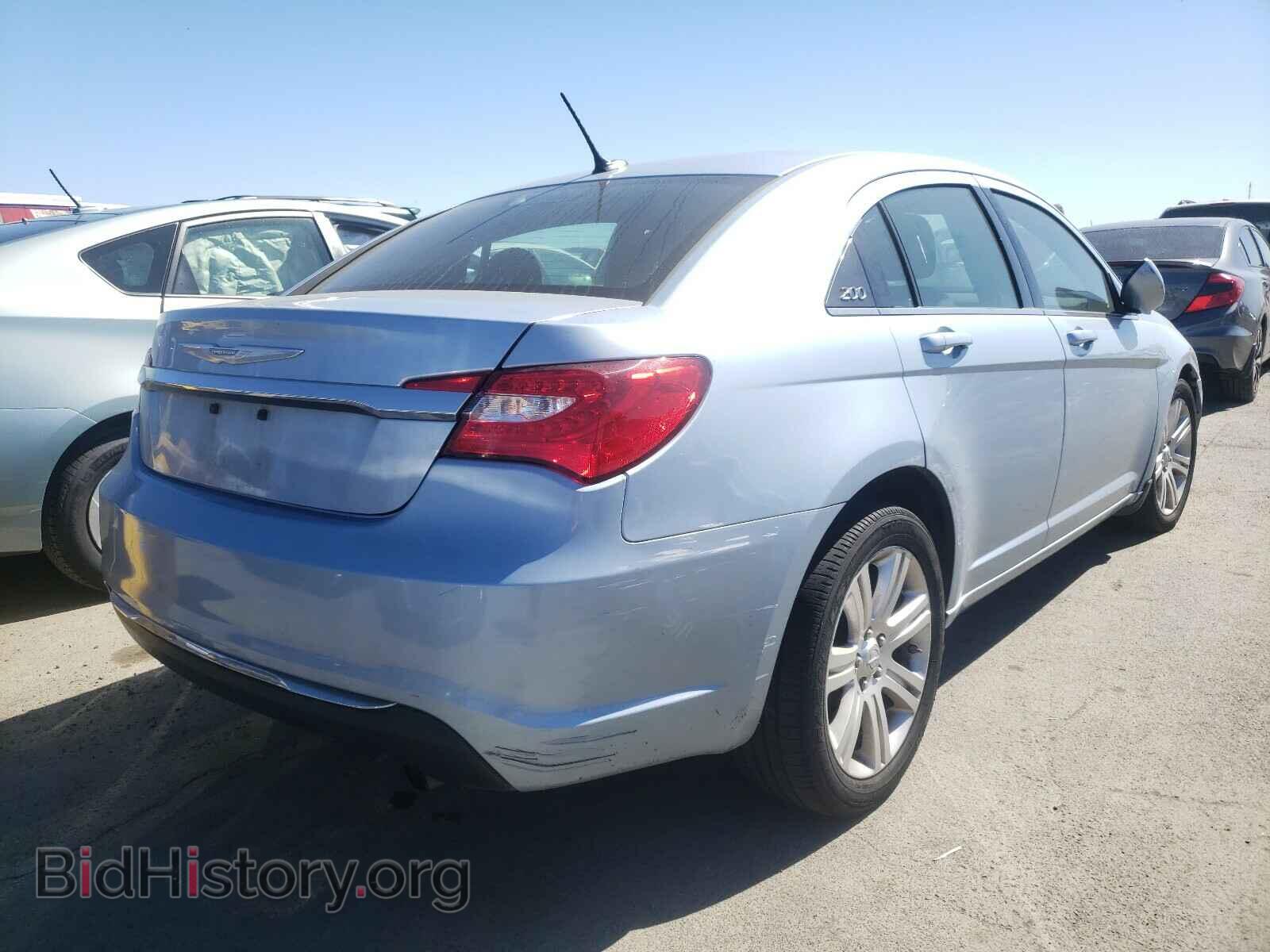 2013 CHRYSLER 200 - VIN: 1C3CCBAB5DN698795 - Фото 4