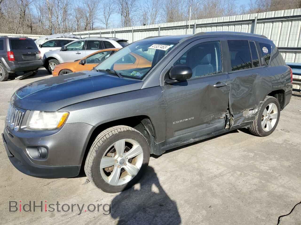 Photo 1J4NF1FB9BD280476 - JEEP COMPASS 2011