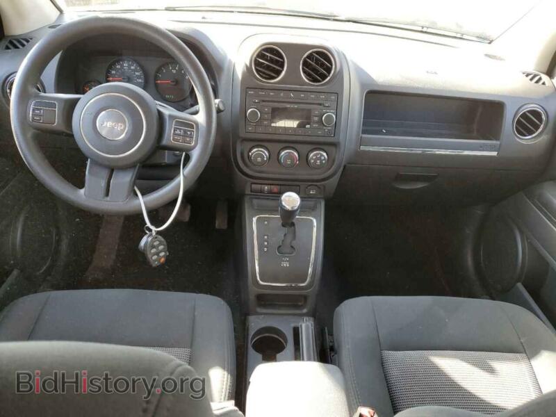 2011 Jeep COMPASS (VIN 1J4NF1FB9BD280476) — фото 8 из 13
