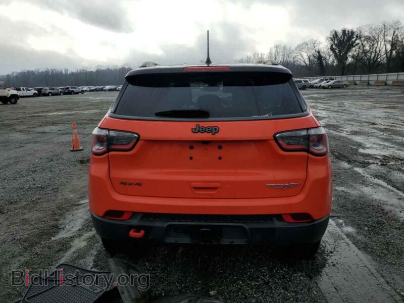 2020 Jeep COMPASS (VIN 3C4NJDDB5LT142597) — photo 6 of 13