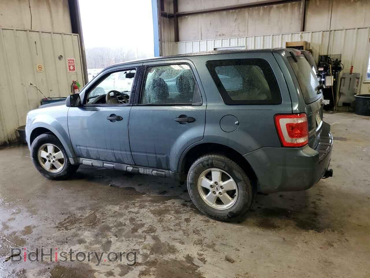 2011 FORD ESCAPE - VIN: 1FMCU0C70BKC20929 - Фото 2