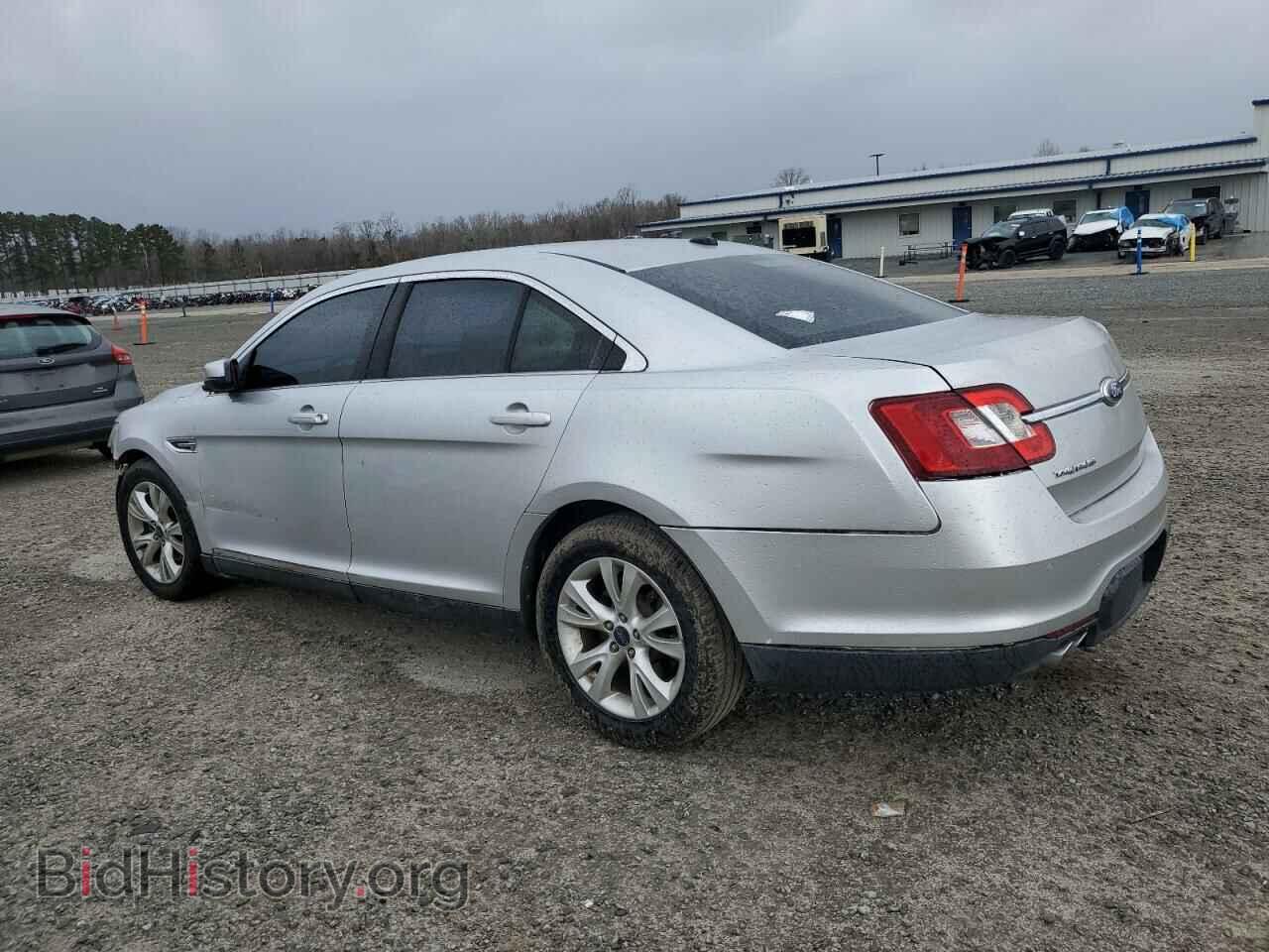 2011 FORD TAURUS - VIN: 1FAHP2EWXBG162905 - Фото 2