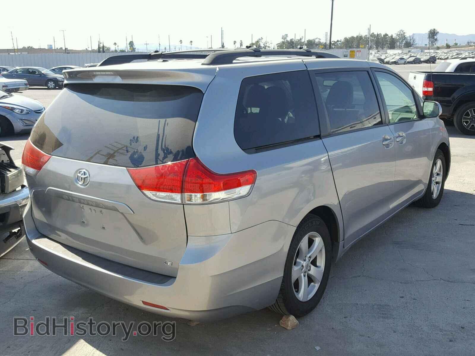 2012 TOYOTA SIENNA LE - VIN: 5TDKK3DC5CS274465 - Фото 4