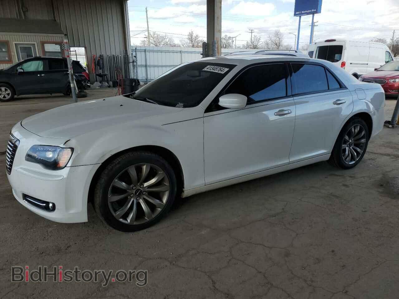 Фотография 2C3CCABG5EH375216 - CHRYSLER 300 2014