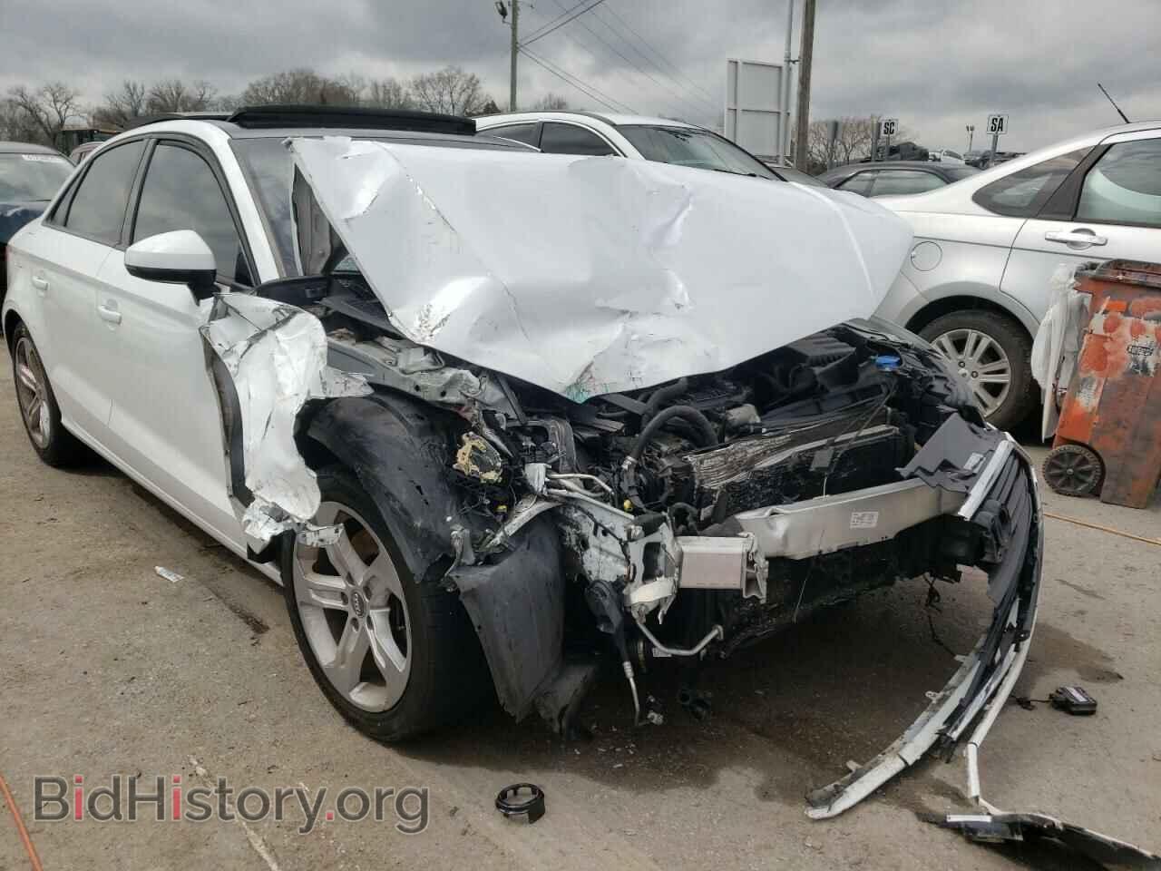 2017 AUDI A3 - VIN: WAUAUGFF0H1044449 - Фото 9
