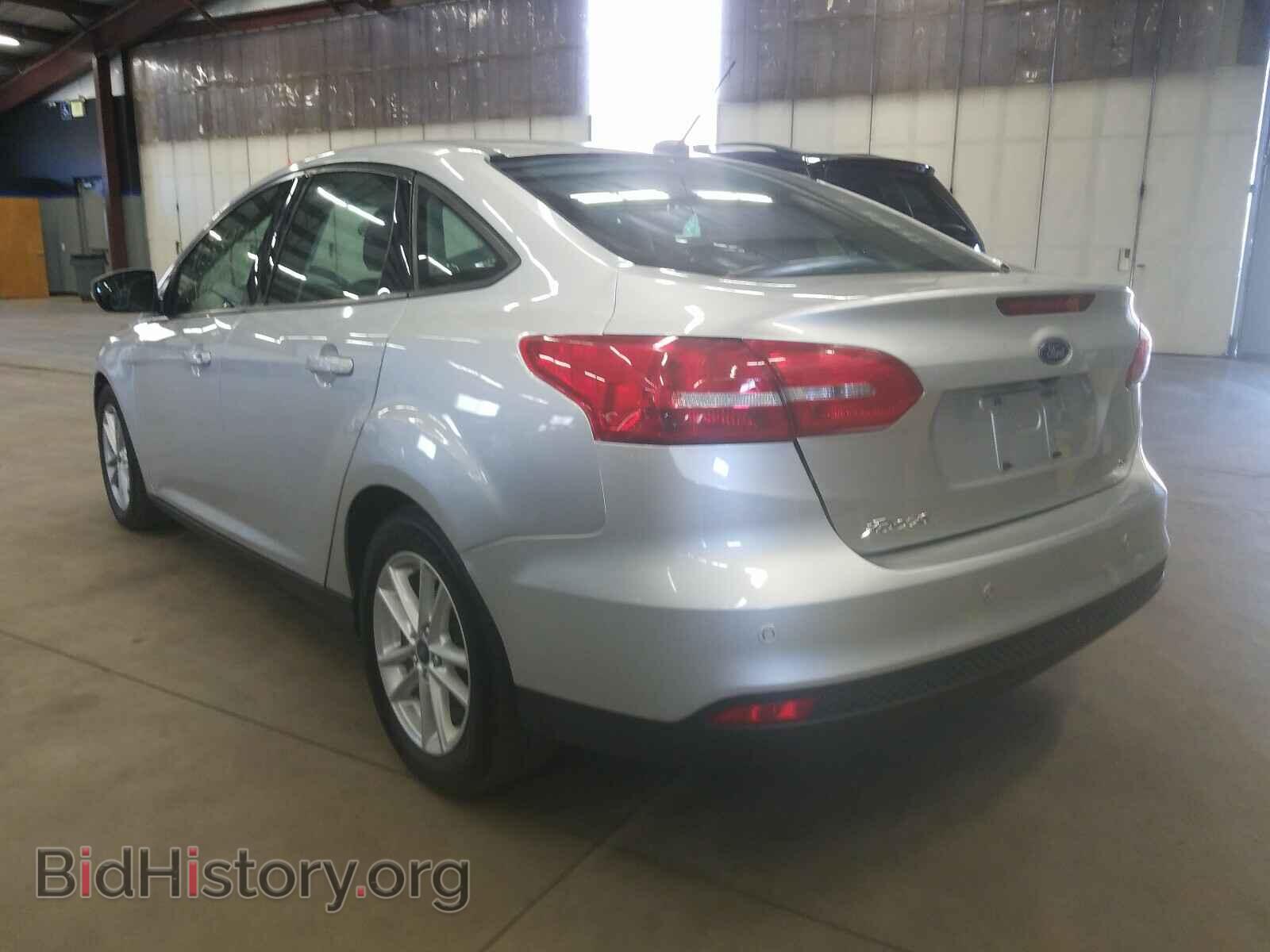 2017 FORD FOCUS - VIN: 1FADP3F2XHL220642 - Фото 3