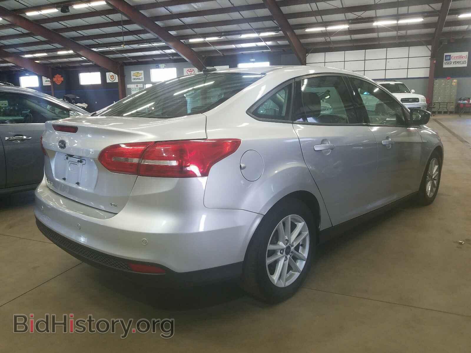 2017 FORD FOCUS - VIN: 1FADP3F2XHL220642 - Фото 4