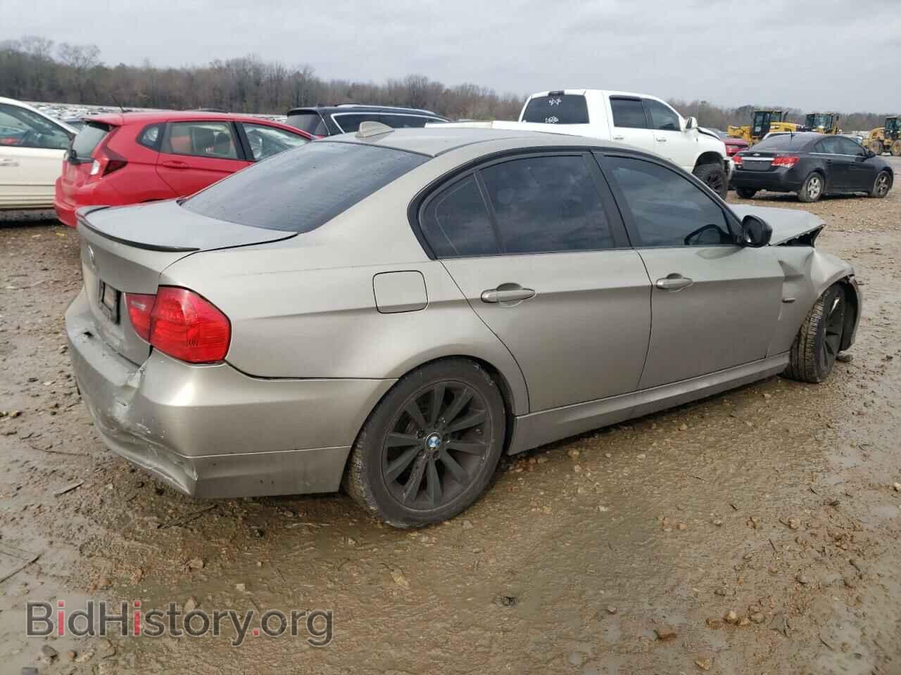 2011 BMW 3 SERIES - VIN: WBAPH7C54BE680043 - Фото 3
