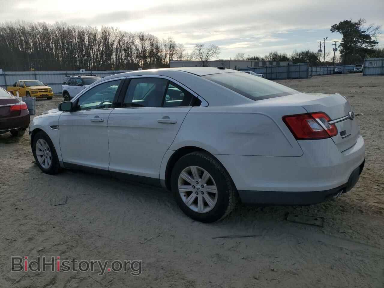 2011 FORD TAURUS - VIN: 1FAHP2DW3BG148653 - Фото 2