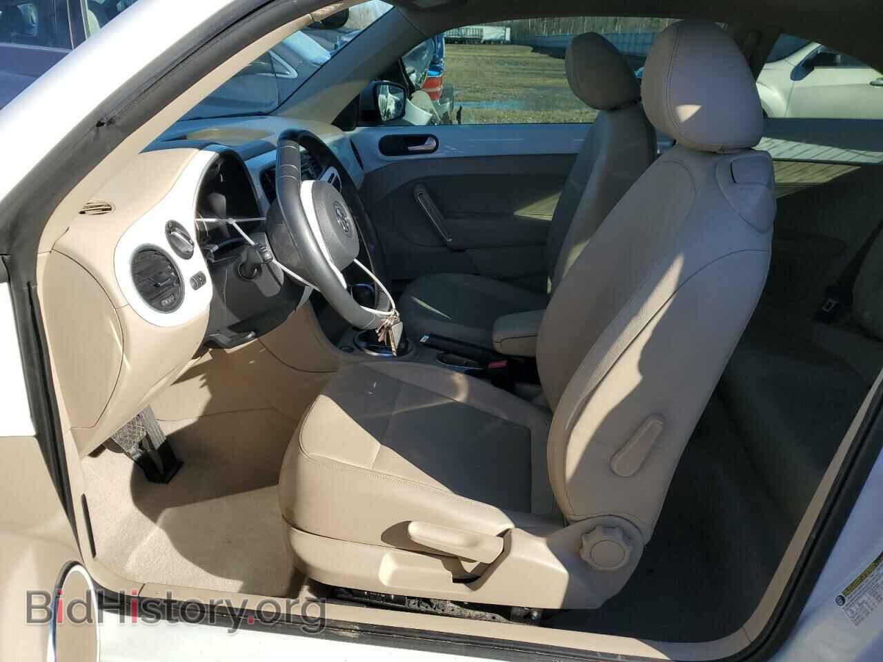 2014 VOLKSWAGEN BEETLE - VIN: 3VWJ17AT2EM654017 - Фото 7